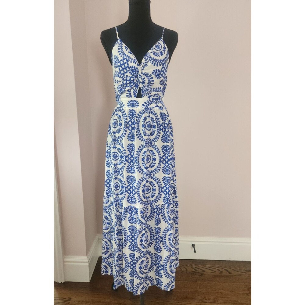 CUPSHE Maxi Dress Twist Keyhole Sleeveless Geometric Print Blue Rayon NWT - M - Picture 2 of 10